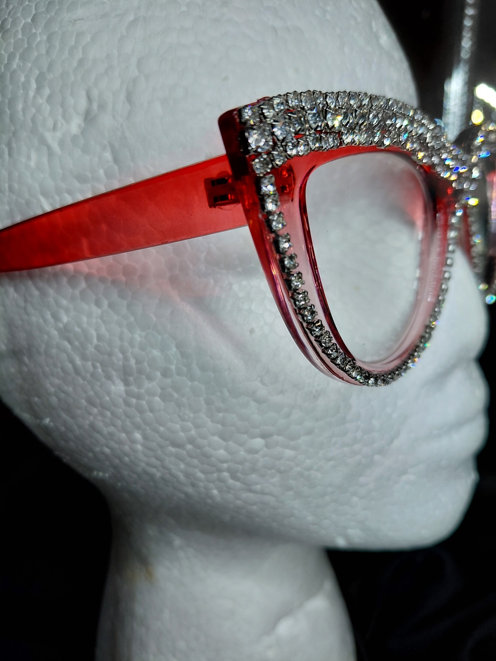 2:00 Stunning RED READERS - Picture 2 of 5
